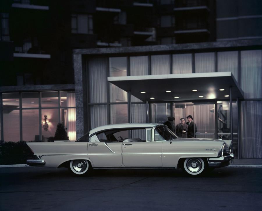  Lincoln Premiere Landau 4-Door Hardtop (57B) 1957 года  (фото 6 из 14)